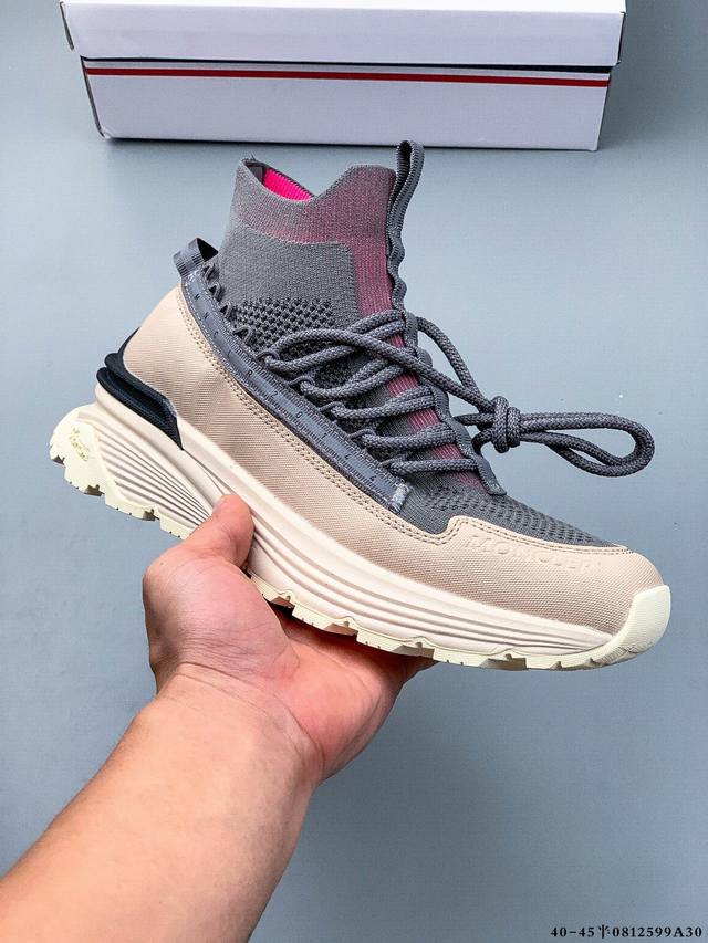 公司级 Moncler 盟可睐 蒙口 Trailgrip Gtx 抗撕裂材质山地户外运动鞋 厚底增高 筒袜式中高帮男女鞋。鞋身采用Cordura防撕裂尼龙 Go