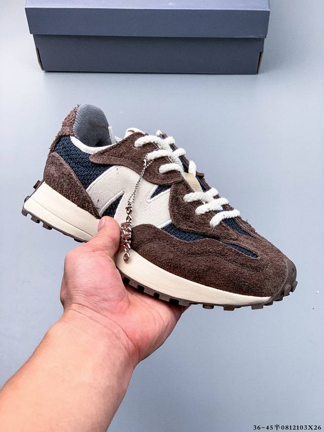 New Balance Ms327系列复古休闲运动慢跑鞋 原鞋打版 细节完美 采用尼龙及猪巴革麂皮物料拼接构成#中底高弹Pu材质及满丁防滑橡胶外底上世纪 70