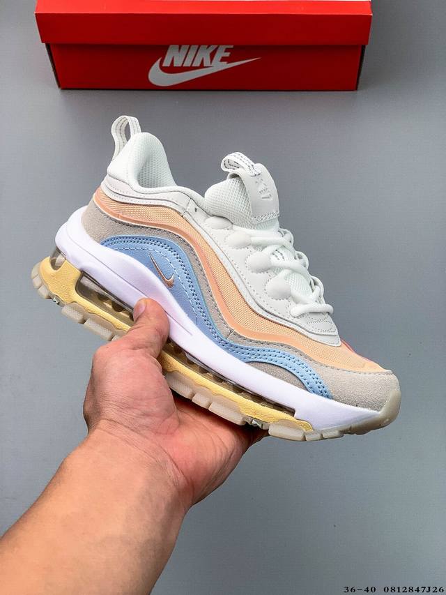 耐克Nike Air Max 97 Futura 全新运动休闲跑步鞋！Futura系列是Nike通过解构重塑，将鞋款重新演绎的一个系列，这次就以Air Max