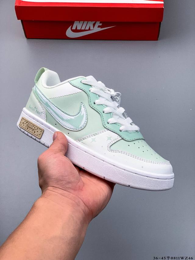 公司级！Nike Court Borough “彩虹云朵”踏青季低帮板鞋 彩虹云朵，是自然赠予人间的浪漫奇迹。雨后初晴时，阳光穿过悬浮在天空中的无数细小水滴，经