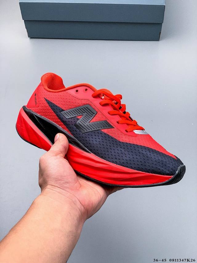 New Balance Fuelcellrebel V5 新百伦轻量透气跑步鞋 0811347K26