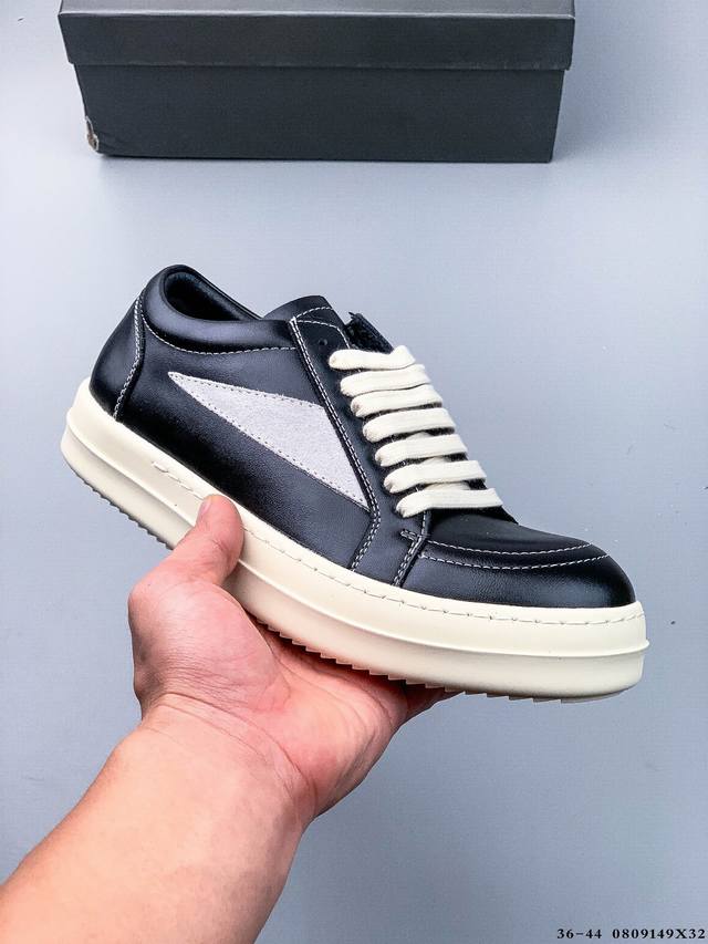 东莞代购级高定 Ro“侵权鞋”Rickowens 皮面黑色 年度“鞋王” 区分市面所有版本 纯手工打造纯原，非流水化作业的产物！ 尊崇欧文斯的理念，每一只都是独