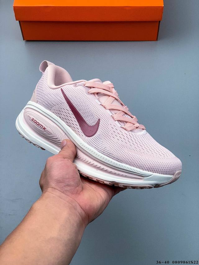 Nike Air Zoom Vomero 18 缓震透气休闲慢跑鞋 新版Vomero结合全新Zoomx和Reactx泡绵 提供双重缓震效果 铸就非凡迈步体验 0