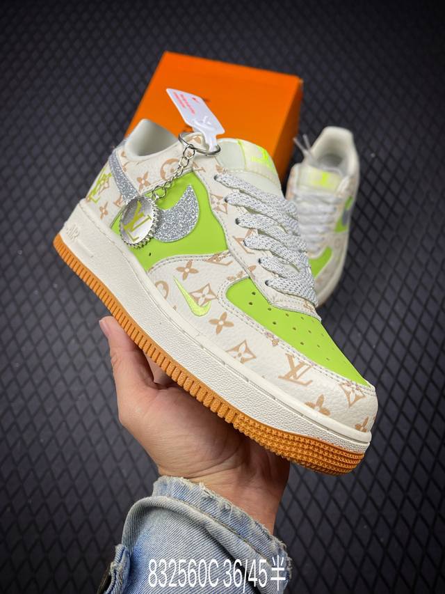 C 公司级Nike Air Force 1‘07 原楦头原纸板 打造纯正低帮空军版型 专注外贸渠道 全掌内置蜂窝气垫 原盒配件 原厂中底钢印、拉帮完美 货号:D