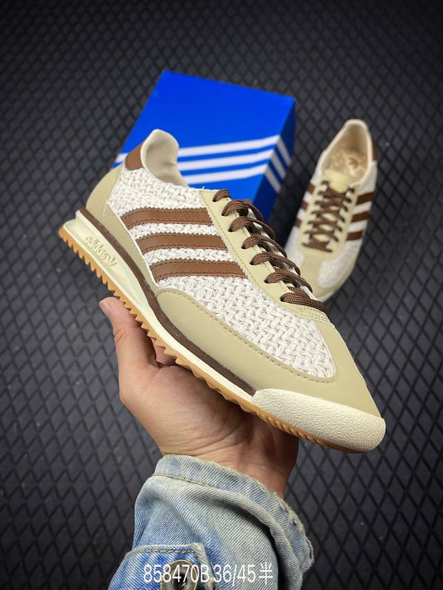 B Adidas Wmns Sl72 Og 系列 德训足球风百搭低帮休闲运动板鞋 货号: Jr4229 尺码：36-45 半 编码：858470B