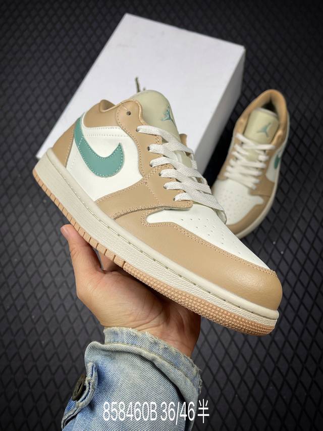 B 公司级Nike Air Jordan 1 Low Aj1乔1低帮休闲板鞋 同步官方配色 头层皮打造 正确满胶鞋垫 四线拉帮 原厂织唛标 鞋舌高弹海绵填充 官