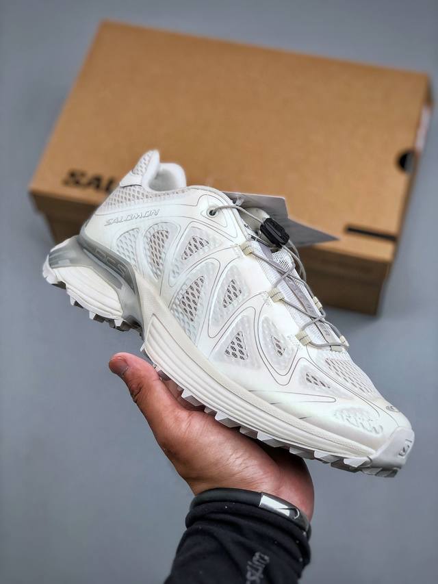 Salomon Xt-Whispervoid 萨洛蒙户外越野跑鞋 鞋面采用Sensifit贴合技术 全方位贴合包裹脚型 鞋跟部鞋底牵引设计 提供强大的抓地性能