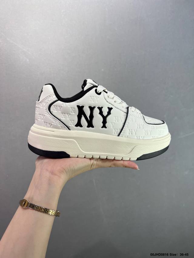 公司级Mlb Chunky Classic Embo Monogram 人气单品 学长鞋系列低帮老爹风轻量增高厚底百搭休闲运动慢跑鞋高级街头休閒品牌Mlb公开了