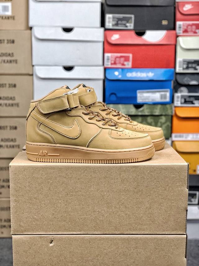 福利特价 #公司级福利 Nk Air Force 1’07 Mid 空军一号 经典中帮百搭休闲板鞋 原楦原纸板开发 独家私模 区分市面公底 内置蜂窝气垫 同步原