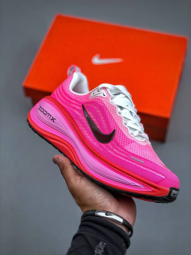 Nike Vomero Plus 耐克 舒适减震防滑 低帮跑步鞋Hv8154 604 尺码：36-40 半