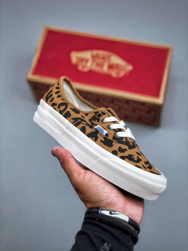 Vans Authentic 44Dx 豹纹 安纳海姆全色出货！永不过时的帆布鞋之一！夏日必备百搭款鞋型！尺码：35-44 半