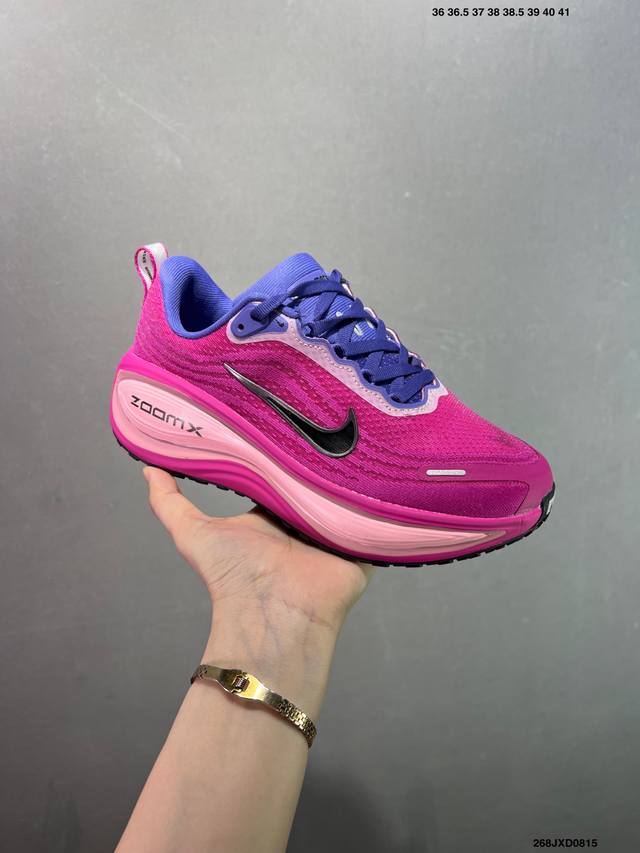 公司级Nike Vomero Plus 耐克 舒适减震防滑 低帮跑步鞋 全掌Reactx泡绵中底 前掌和后跟还配备了Air Zoom气垫单元 据说跑起来更快更舒