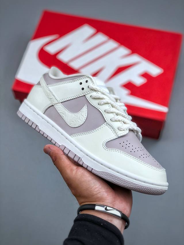 S版 Nike Dunk Low 藕粉白 大厂出品 极力推荐原装头层材料 独家版型蒸餾加工帶來的是更好的视觉和脚感体验大厂纯原品质出货 清洁度 电绣工艺 皮料切