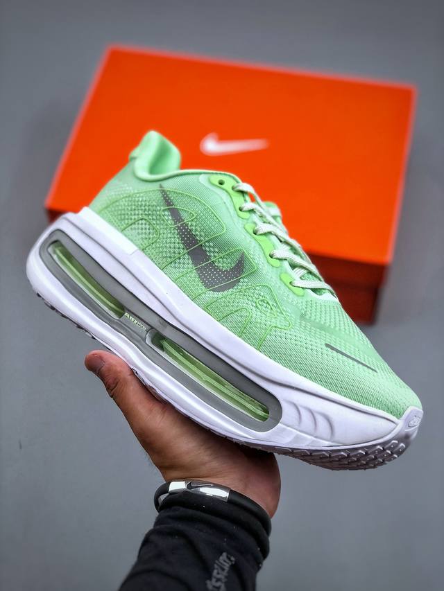 J版 Nike Zoom Premium 耐克 飞马 舒适减震防滑 低帮跑步鞋全掌Reactx泡绵中底 前掌和后跟还配备了Air Zoom气垫单元 据说跑起来更