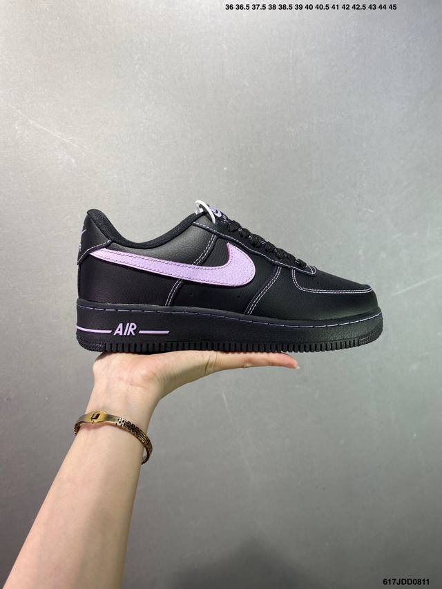 Nike Air Force 1 Low 黑紫 原楦头原纸板 打造纯正空军版型 专注外贸渠道 全掌内置蜂窝气垫 原盒配件 原厂中底钢印、拉帮完美 货号：Hq20
