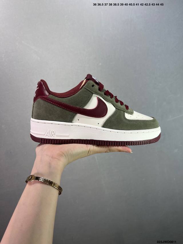 公司级Air Force 1 ‘07 Low 原楦头原纸板 打造纯正空军版型 #专注外贸渠道 全掌内置蜂窝气垫 #原盒配件 原厂中底钢印、拉帮完美 官方同步上架