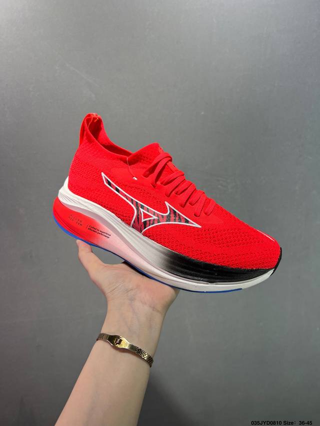 Mizuno 美津浓 复古时尚休闲舒适减震运动跑步鞋 美津浓Wave机械缓震 可以说是机械缓震跑鞋科技的翘楚 有着非凡的适应性，有着充分而持久的缓震能力和轻量化