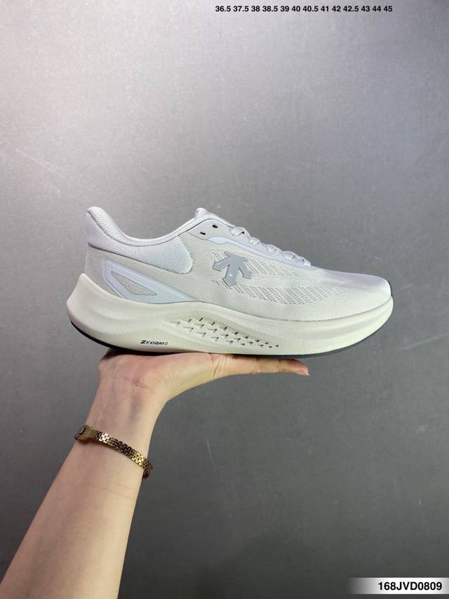 公司级迪桑特 迪桑特Descente Run Step 舒适百搭减震耐磨轻便 时尚 舒适 百搭 防滑耐磨 低帮休闲鞋 官方同步上架 适合技术路线单日徒步穿着受到