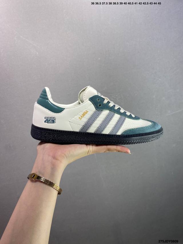 Addis Original Samba Og 复古单品 纯原批次 复古桑巴板鞋 这款桑巴鞋展示了高质量的工艺 带有装饰的超锁缝制和无缝的手感 柔软、柔软的皮革