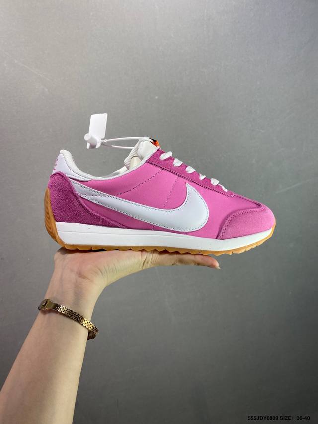 Nike Classic Cortez Leather 秉承元年款经典风格 糅合防水鞋面设计 传统鞋带系统和覆面设计增强贴合感 提升耐久性 彰显经典风格 Eva