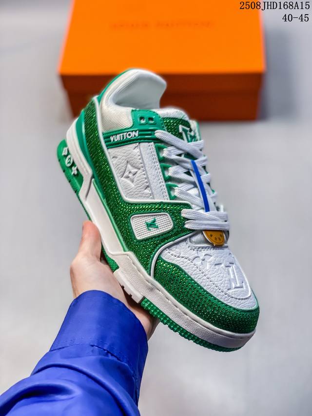 路易威登 Louis Vuitton Lv路易威登板鞋 新款 Lv Trainer最新配色运动鞋 L家 篮球鞋风格运动鞋 该鞋由艺术总监 Virgil Ablo