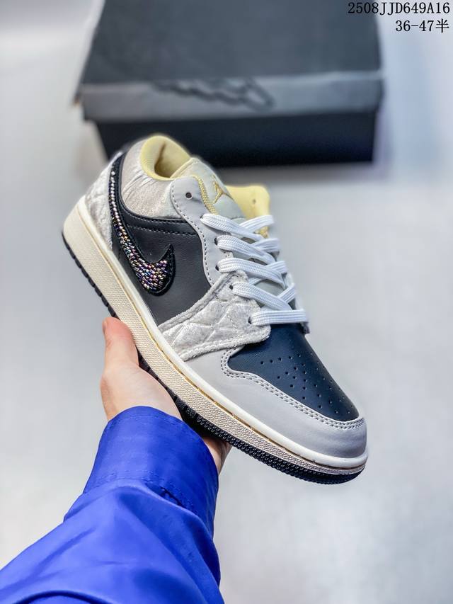 公司级 耐克 乔丹Air Jordan 1 Low Aj1 乔1 乔丹1代Aj1 低帮复古文化休闲运动篮球鞋。从1985 年面世的元年款汲取设计灵感，采用简洁大
