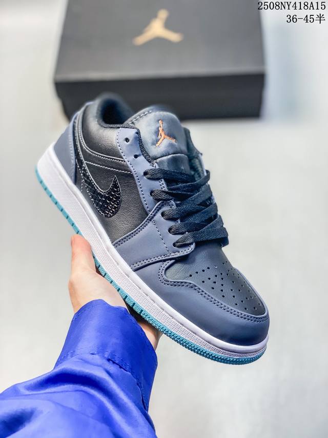 Nike Air Jordan 1 Low Aj1乔1低帮休闲板鞋 同步官方配色 头层皮打造 正确满胶鞋垫 四线拉帮 原厂织唛标 鞋舌高弹海绵填充 官方货号:5