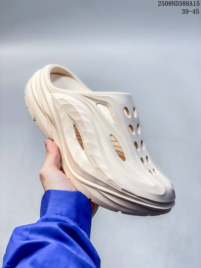公司级Hoka One One Ora Luxe 休闲透气舒缓 橡胶底防滑一字拖鞋 尺码：见图 编码：08Nd388A15