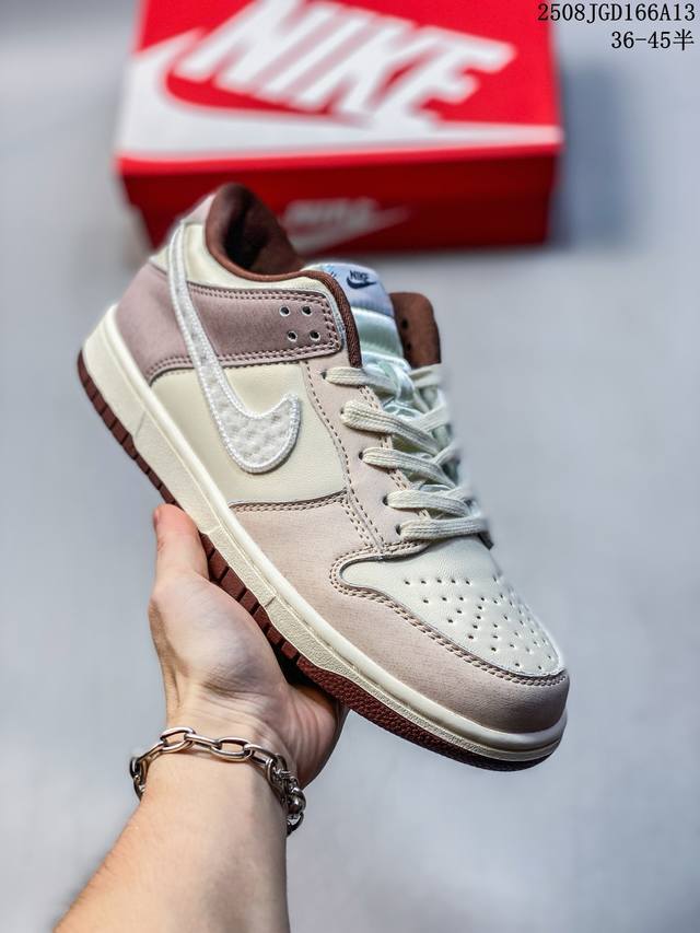 真标带半码！ 耐克Nike Sb Dunk Low 大友克洋 复古低帮休闲运动滑板板鞋。采用脚感柔软舒适Zoomair气垫，有效吸收滑板等极限运动在落地时带来的