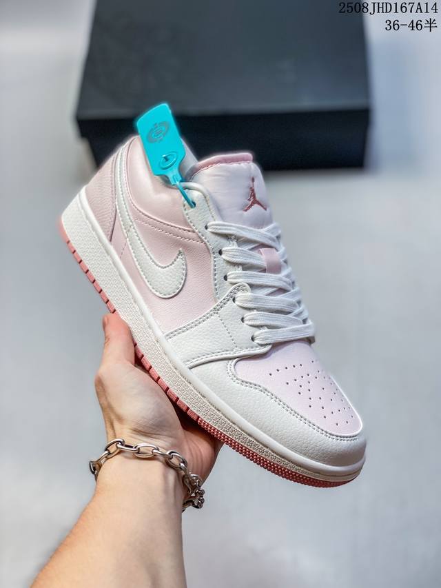 公司级 耐克 乔丹Air Jordan 1 Low Aj1 乔1 乔丹1代Aj1 低帮复古文化休闲运动篮球鞋。从1985 年面世的元年款汲取设计灵感，采用简洁大