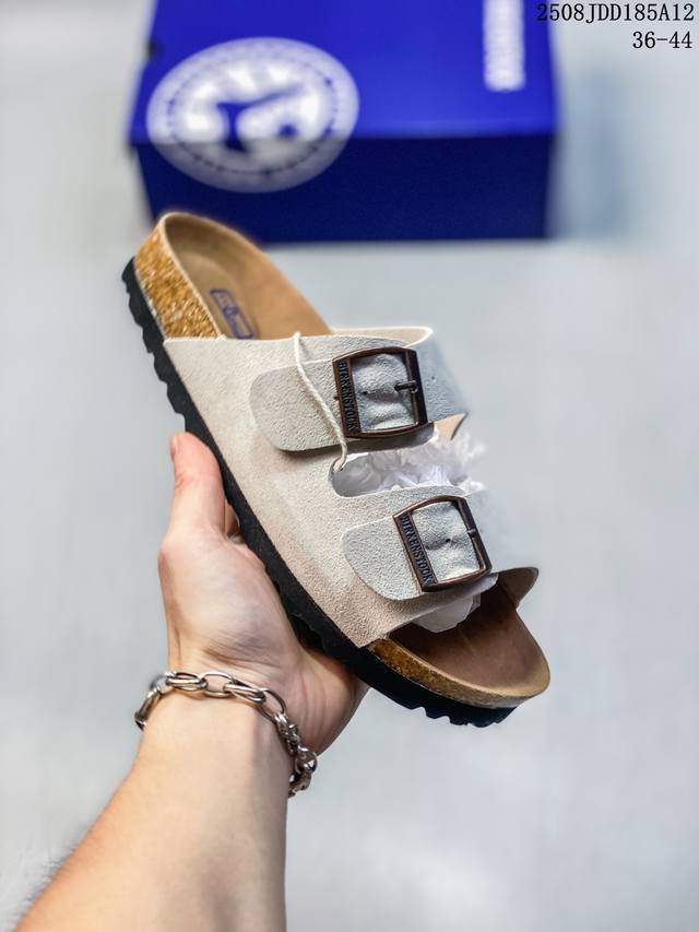 德国百年知名鞋履品牌 博肯Birkenstock 秋冬新款 勃肯半拖凉鞋系列加棉 加绒包头拖鞋 广东原产#采用质地柔软牛皮革 中底搭载缓震软木橡胶 外置Eva轻