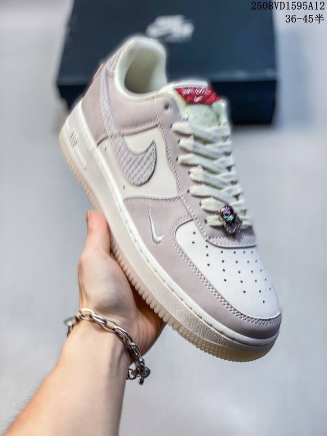 海外限量发售！公司级Nike Air Force 1 '07 Low 空军一号 低帮 运动鞋 休闲鞋 折边针车 工艺难度大 原楦头原纸板 原装鞋盒 定制五金配件
