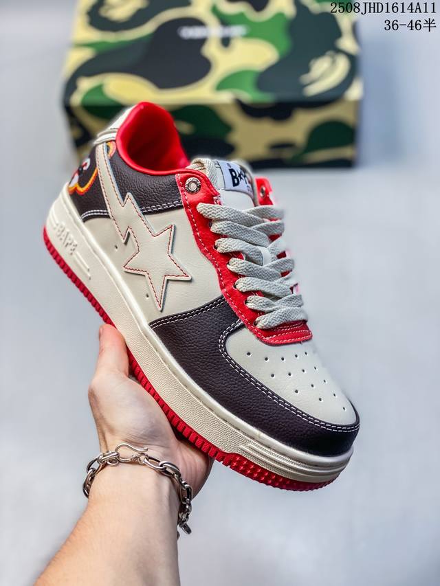 真标耐克Nike Air Force 7空军一号低帮百搭休闲运动板鞋。柔软、弹性十足的缓震性能和出色的中底设计，横跨复古与现代的外型结合，造就出风靡全球三十多年