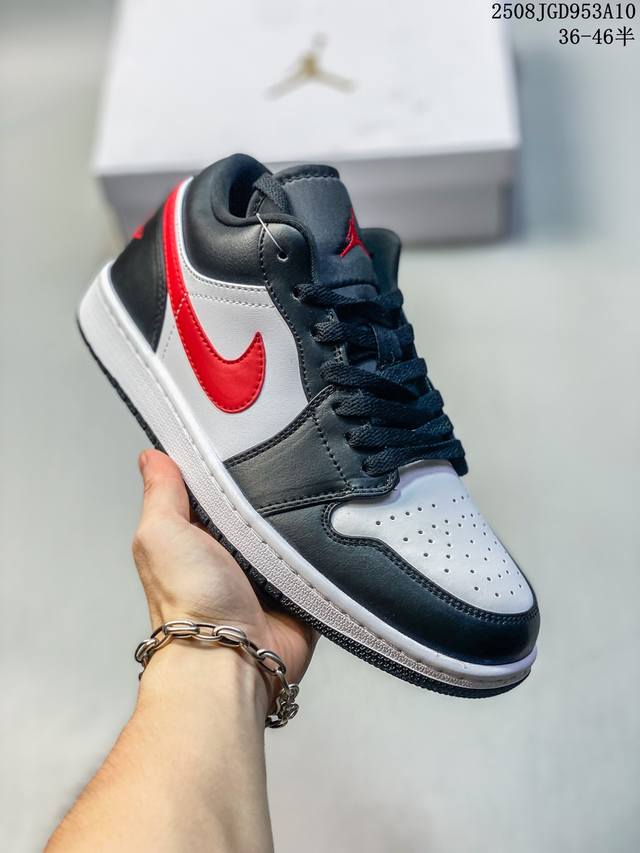 公司级Nike Air Jordan 1 Low Aj1乔1低帮休闲板鞋 同步官方配色 头层皮打造 正确满胶鞋垫 四线拉帮 原厂织唛标 鞋舌高弹海绵填充 官方货