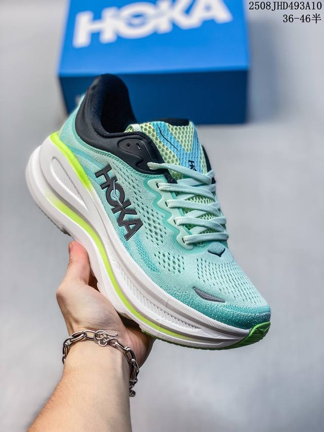 新款 Hoka One One 推出升级 Clifton 10 克利夫顿10代 女士休闲跑步鞋轻量缓震运动鞋。Hoka One One的Clifton克利夫顿系