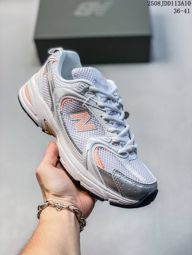 新百伦 Nb530 New Balance 530 复跑古鞋Nb530这鞋双确实是Nb家经复典古款式之一，以全科新技诠释，成打功造530鞋款。鞋面保在持530基