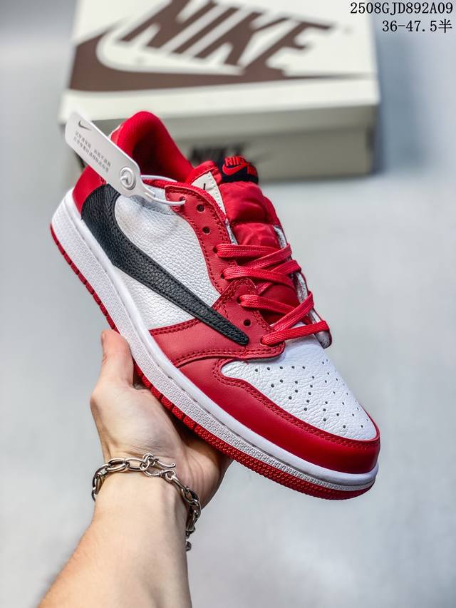 公司级Aj1倒勾Travis Scott X Air Jordan 1 ” Reverse Mocha “ Aj1乔1 Ts 闪电 联名倒钩 低帮文化篮球鞋 完
