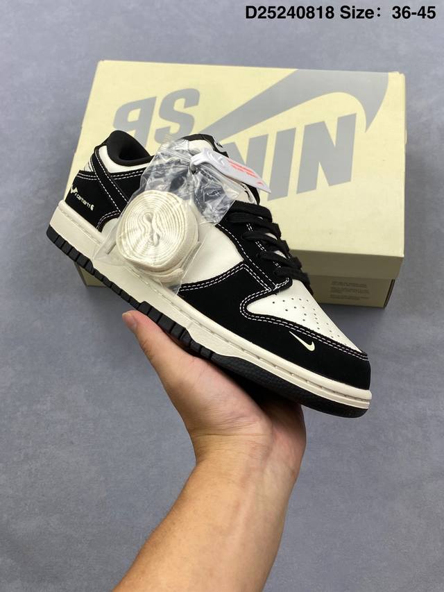 Stussy X Nike Dunk Sb Low 斯图西 X 耐克 Sb 低帮 联名米白灰 鞋身以米白色作为主色调，搭配浅米白麂皮框架覆盖层，使鞋款十分百搭，