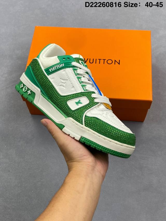 路易威登 Louis Vuitton Lv路易威登板鞋 新款 Lv Trainer最新配色运动鞋 L家 篮球鞋风格运动鞋 该鞋由艺术总监 Virgil Ablo