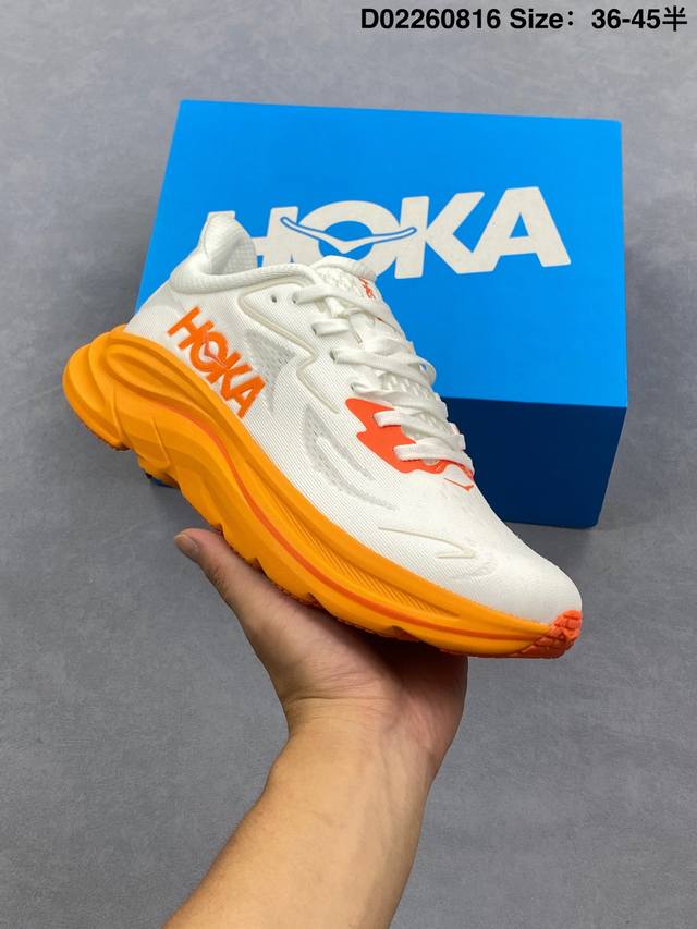 公司级Hoka M Clifton 10 轻量低帮户外越野跑鞋 户外山脉越野轻量运动跑鞋 鞋面用轻的无缝架构 鞋带用了弹性不易松脱的扁宽弹性鞋带 轻薄的Tpu贴