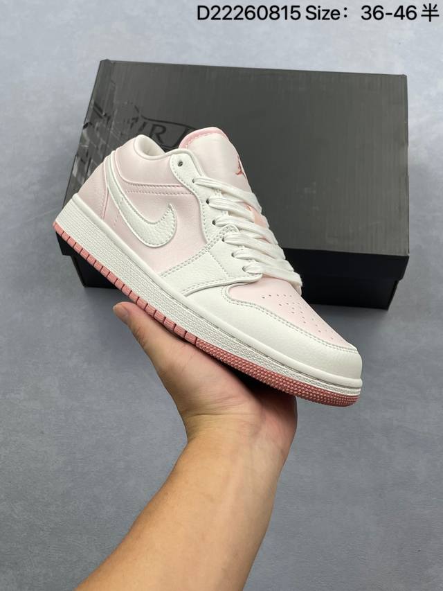 乔丹Air Jordan 1 乔丹篮球鞋男女运动鞋潮流板鞋 尺码： 36 36.5 37.5 38 38.5 39 40 40.5 41 42 42.5 43