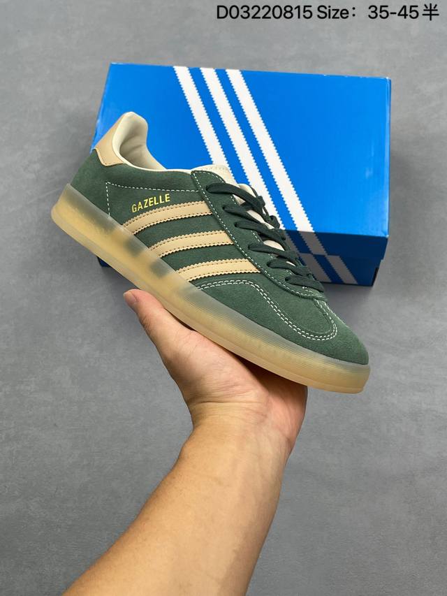 阿迪达斯Adidas Originals Gazelle Indoor 三叶草休闲防滑耐磨低帮板鞋鞋头出色设计 塑就出众贴合感稳固的后跟贴合足部曲线设计软弹舒适