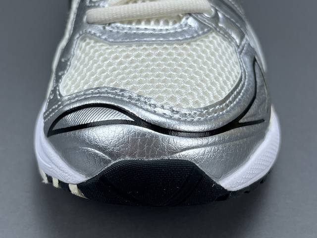 渠道优势 ！ 新Plus版 亚瑟士 Asics Gel-Kayano 14 复古舒适 织物合成革 低帮 休闲跑步鞋 男款 白黑银 货号1201A019-108