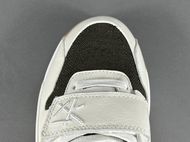 渠道优势，支持代发！ 纯原版：Ts新倒钩 白棕 Travis Scott X Jordan Executive The Check 舒适 耐磨 低帮复古篮球鞋