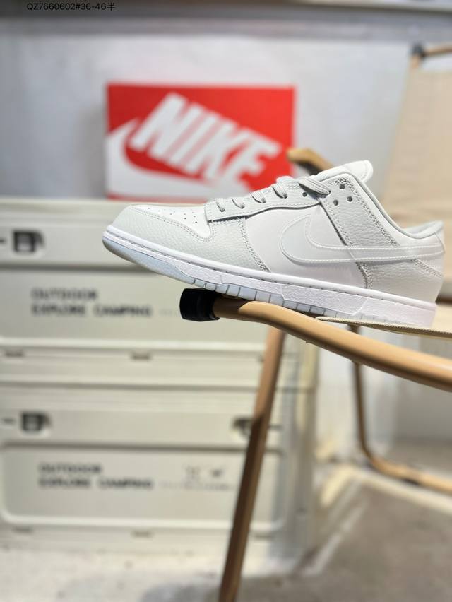 耐克Nike Dunk Low 板鞋Sb系列经典百搭休闲运动板鞋加厚鞋舌的填充，使舒适性大大提升，同时也更方便穿脱中底部分则加入了脚感柔软舒适Zoomair气垫