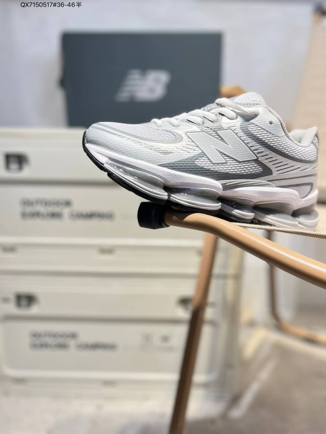 New Balance Nb 0 舒适百搭防滑耐磨低帮 休闲跑步鞋 New Balance 在近两年的球鞋市场屡出奇招，在经典鞋型保持进一步增长的同时，推出的每
