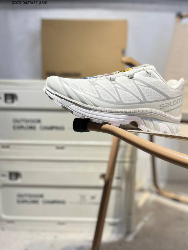 Salomon萨洛蒙 Xt-Whisper 时尚 舒适減震防滑耐磨 低帮跑步鞋 鞋面采用Sensifit贴合技术 全方位贴合包裹脚型 鞋跟部鞋底牵引设计 提供强