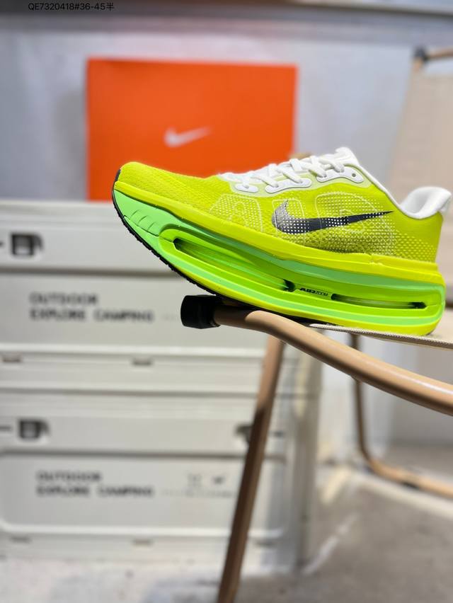 Nike Vomero Premium Air气垫40周年 舒适百搭防滑耐磨 支撑缓震低帮 休闲跑步鞋 时尚外观和运动美学 结合泡棉缓震配置 复古设计风格 泡棉