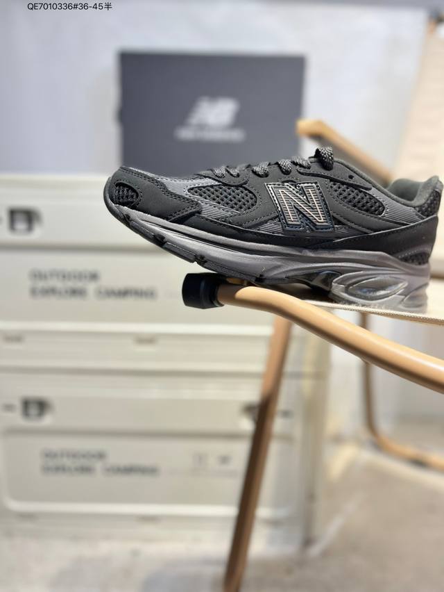 New Balance 2010系列复古老爹风休闲鞋 #采用轻质牛剖革拼接透气网眼衬垫织物鞋面材质 T-Beam大底提供足步弓支撑，保持步态稳定 后跟搭载外露缓