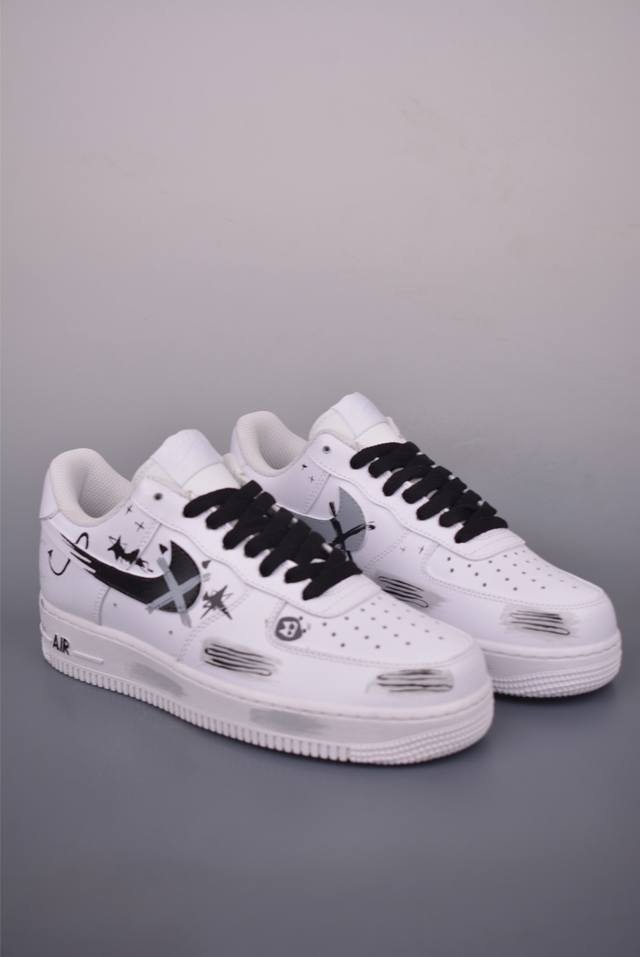 Nike Air Force 1 Low 手绘涂鸦 原楦头原纸板 打造纯正空军版型 专注外贸渠道 全掌内置蜂窝气垫 原盒配件 原厂中底钢印、拉帮完美 官方货号: